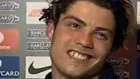 中国足球：4.8亿关注下，奥运辉煌难再，惨痛一幕引人深思